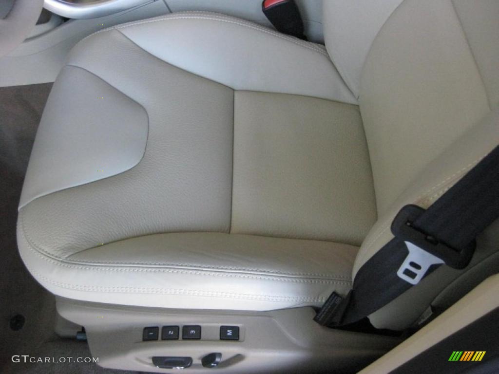 Sandstone Interior 2010 Volvo XC60 T6 AWD Photo #40709041
