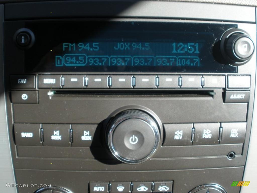 2009 GMC Sierra 1500 SLT Crew Cab Controls Photo #40709353