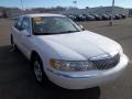 2000 Vibrant White Lincoln Continental   photo #23