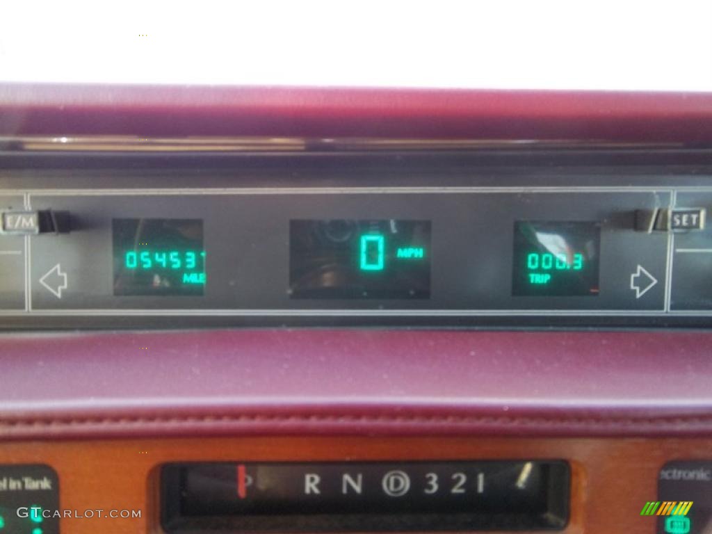 1987 Cadillac Fleetwood D'Elegance Gauges Photo #40714026