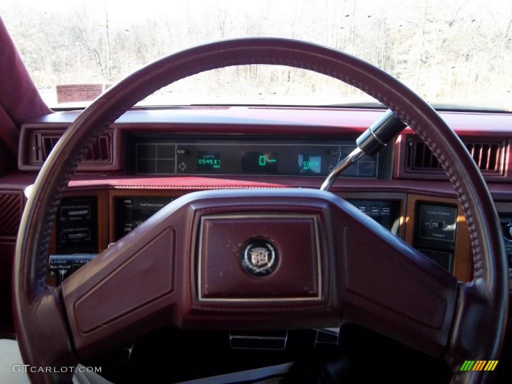 1987 Cadillac Fleetwood D'Elegance Bordeaux Steering Wheel Photo #40714090