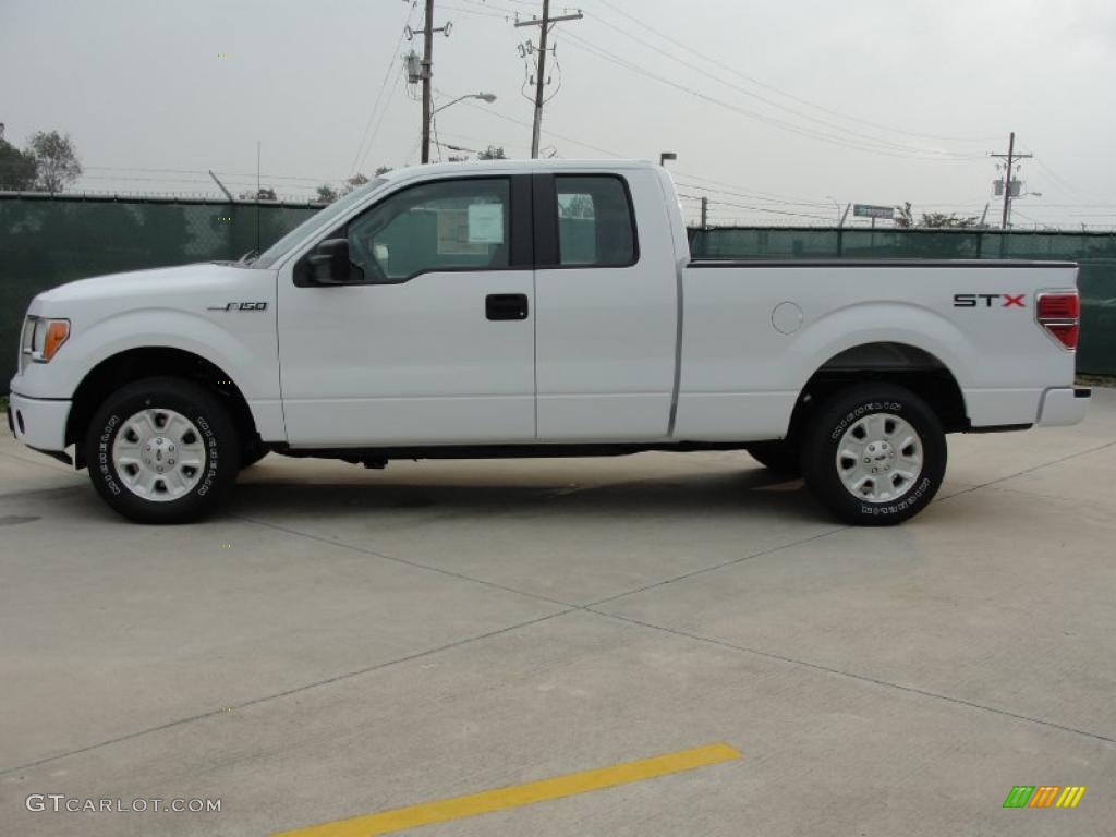 2010 F150 STX SuperCab - Oxford White / Medium Stone photo #6