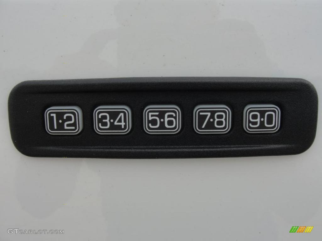 2011 Ford F350 Super Duty XLT Crew Cab 4x4 Dually Controls Photo #40715922