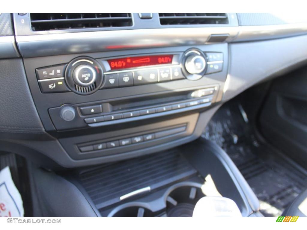 2010 BMW X6 M Standard X6 M Model Controls Photo #40716030