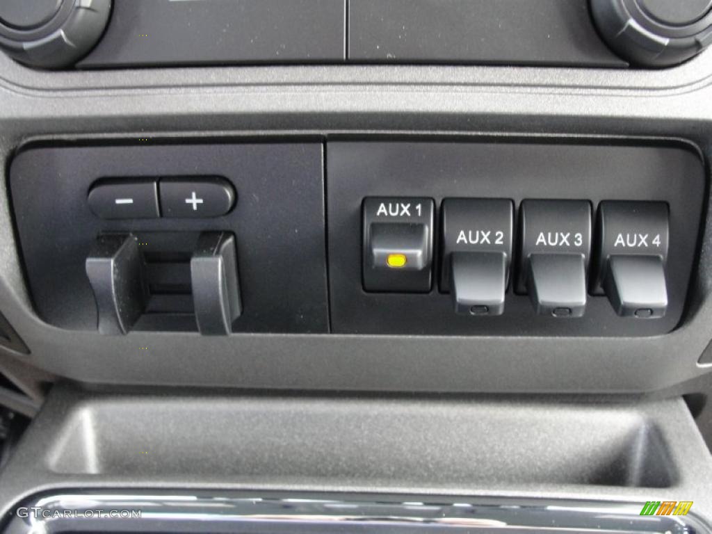 2011 Ford F350 Super Duty XLT Crew Cab 4x4 Dually Controls Photo #40716170