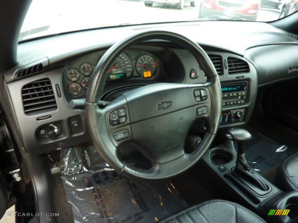 2004 Chevrolet Monte Carlo Intimidator SS Ebony Black Dashboard Photo #40718358