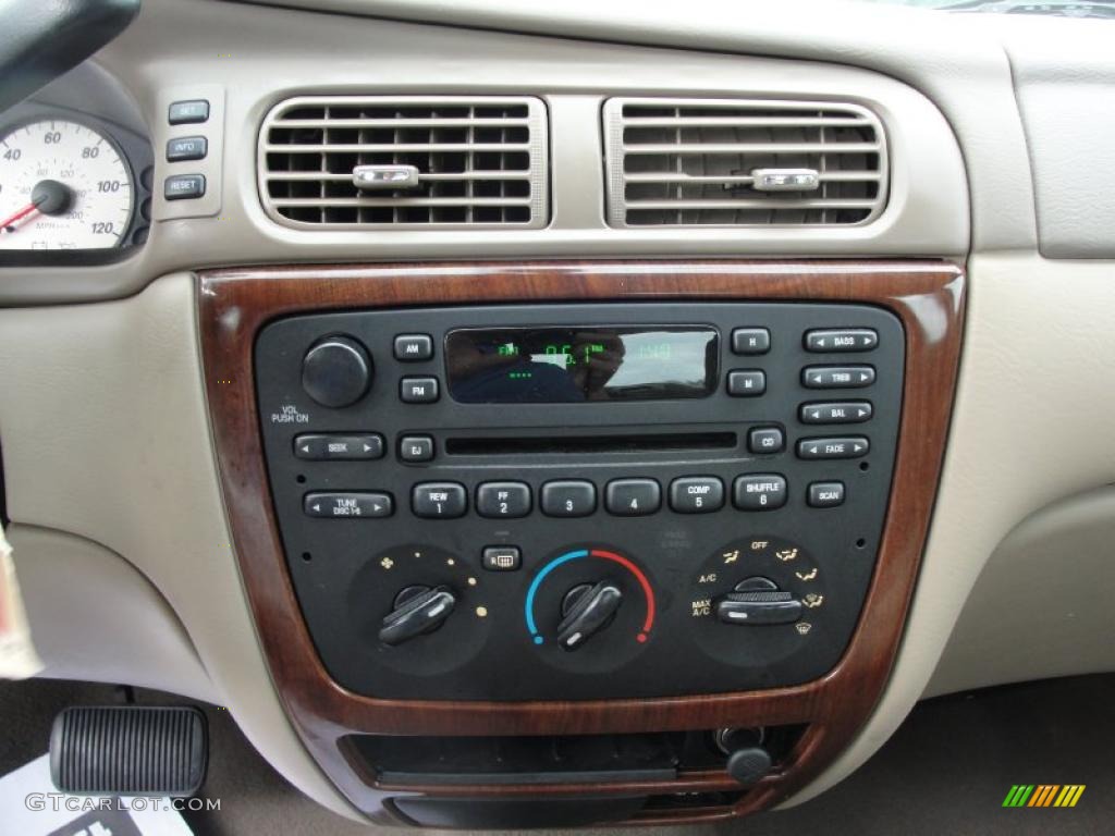 2005 Ford Taurus SEL Controls Photo #40718890