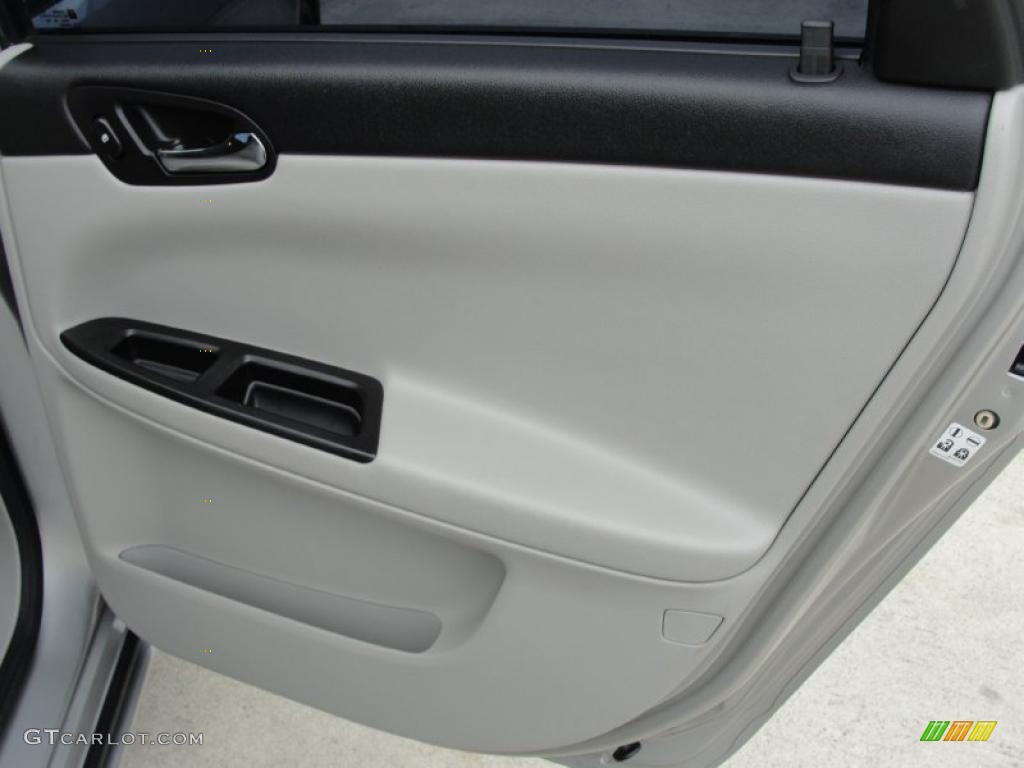 2006 Impala SS - Silverstone Metallic / Gray photo #28