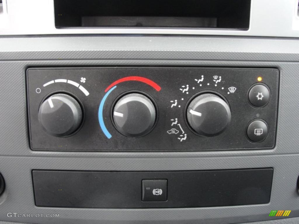 2007 Dodge Ram 2500 Big Horn Edition Quad Cab 4x4 Controls Photo #40721818
