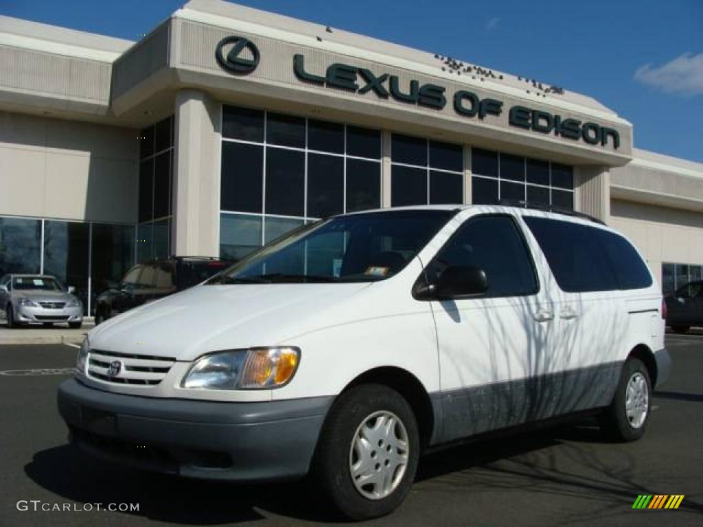 Super White Toyota Sienna