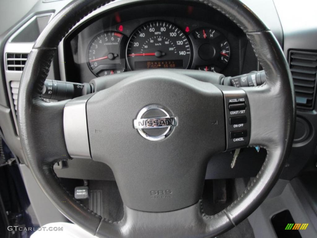 2007 Nissan Titan SE Crew Cab Graphite Black/Titanium Steering Wheel Photo #40722540