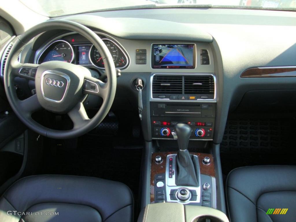 2010 Audi Q7 3.0 TDI quattro Black Dashboard Photo #40725638