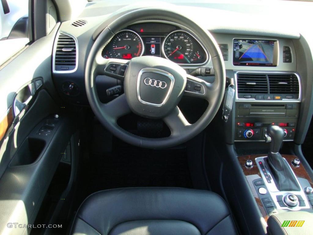 2010 Audi Q7 3.0 TDI quattro Black Steering Wheel Photo #40725654