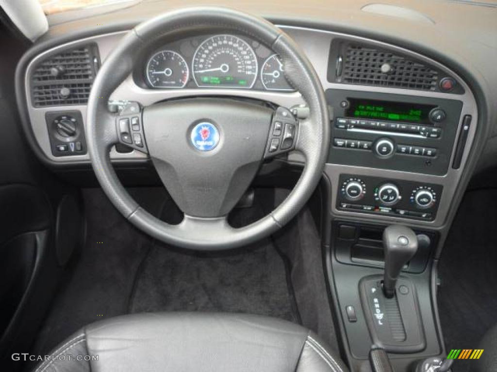 2006 Saab 9-5 2.3T Sport Sedan Obsidian Black Dashboard Photo #4072769