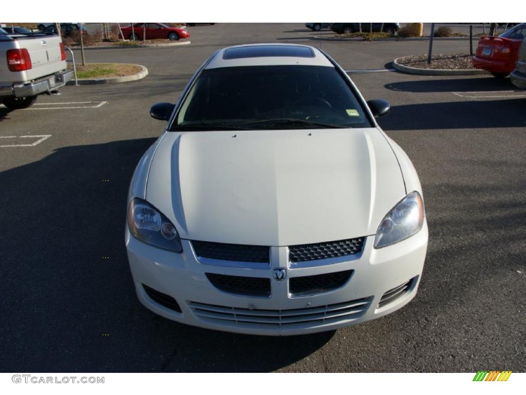 2003 Stratus SXT Coupe - Satin White Pearl / Dark Taupe/Medium Taupe photo #2