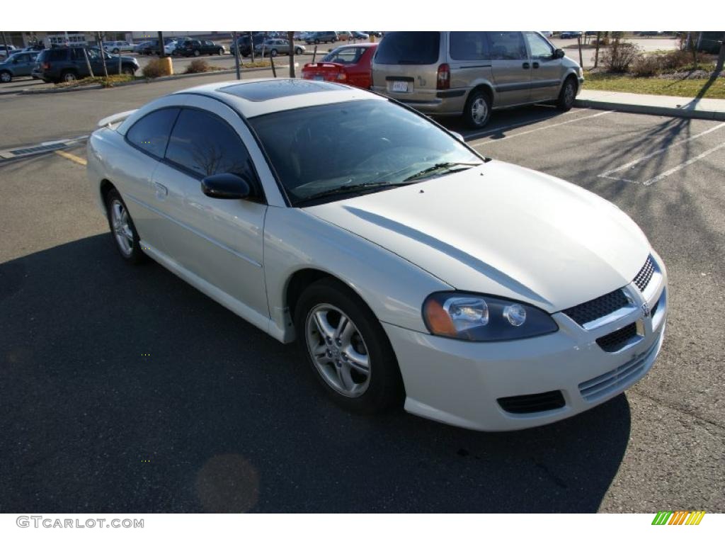 2003 Stratus SXT Coupe - Satin White Pearl / Dark Taupe/Medium Taupe photo #3
