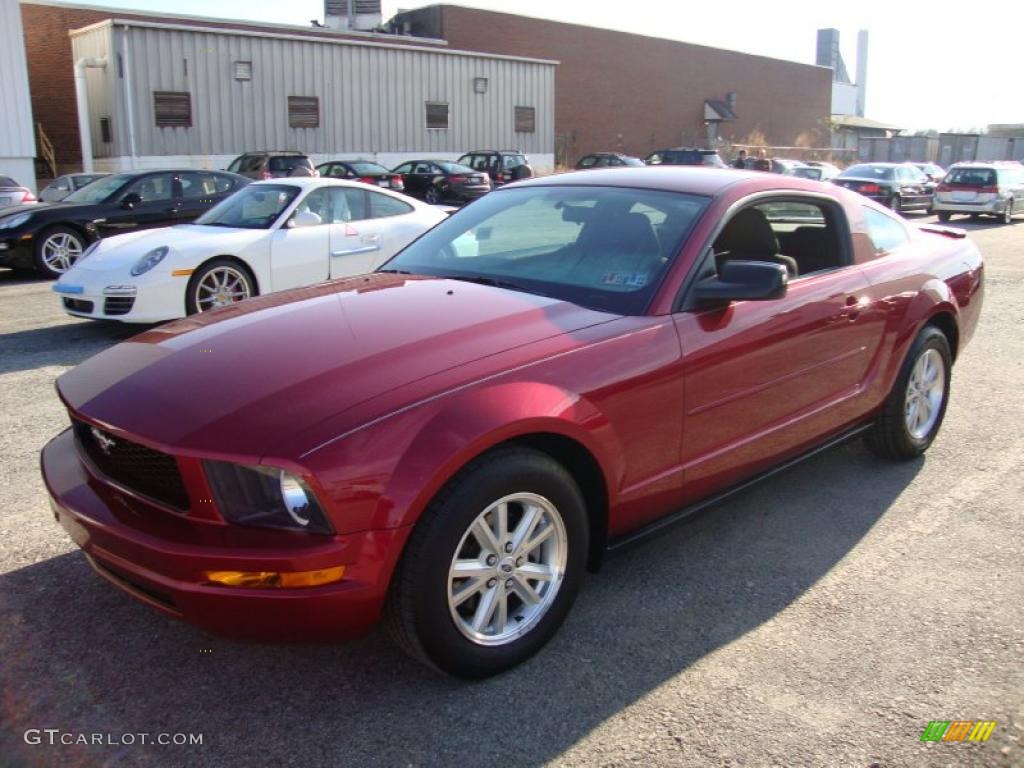 2007 Mustang V6 Deluxe Coupe - Torch Red / Dark Charcoal photo #2