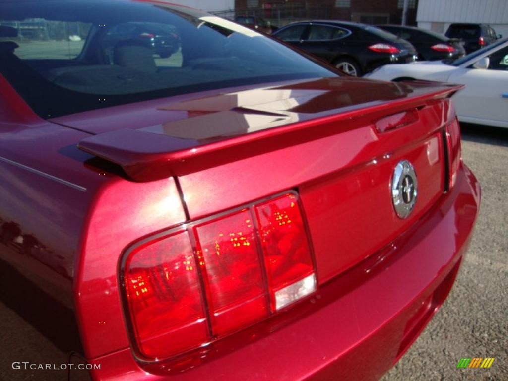 2007 Mustang V6 Deluxe Coupe - Torch Red / Dark Charcoal photo #24