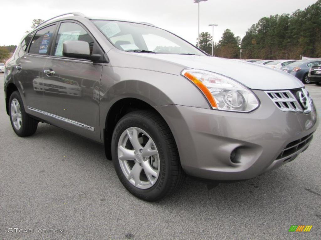 2011 Rogue SV - Platinum Graphite / Gray photo #7