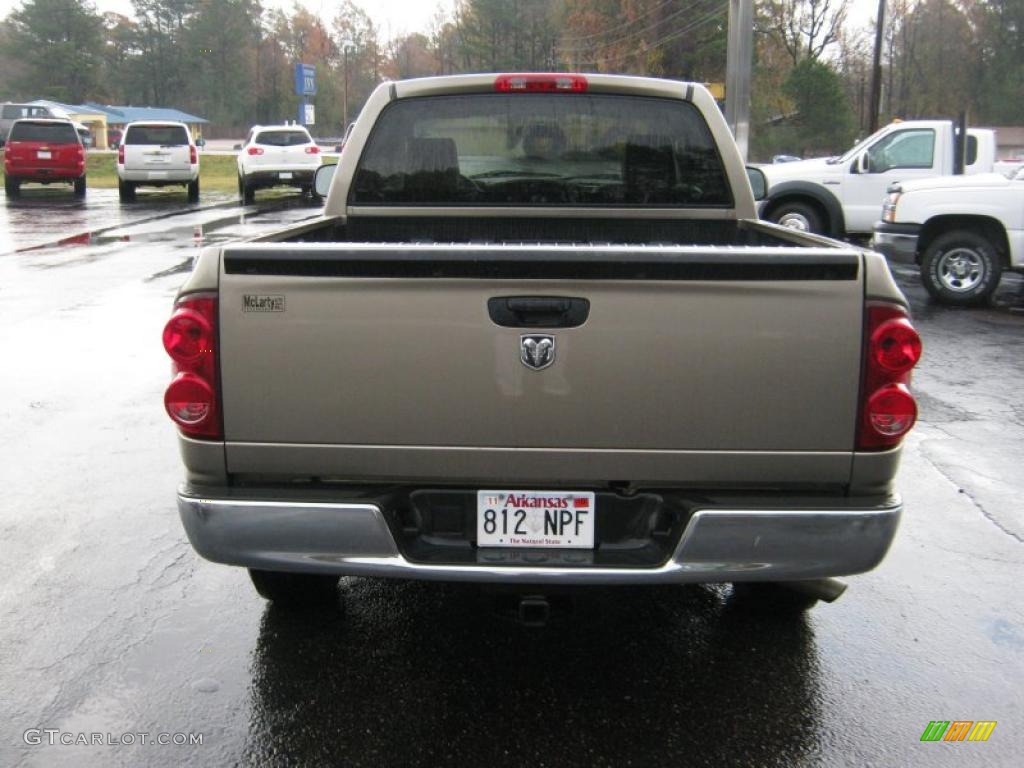2008 Ram 1500 SXT Regular Cab - Light Khaki Metallic / Khaki photo #4