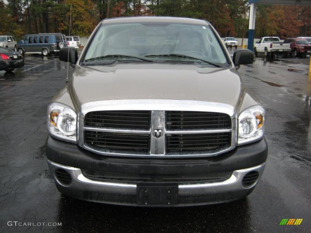 2008 Ram 1500 SXT Regular Cab - Light Khaki Metallic / Khaki photo #8