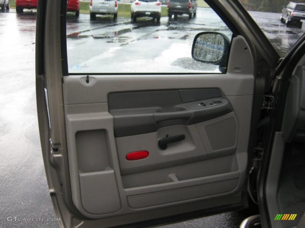 2008 Ram 1500 SXT Regular Cab - Light Khaki Metallic / Khaki photo #14
