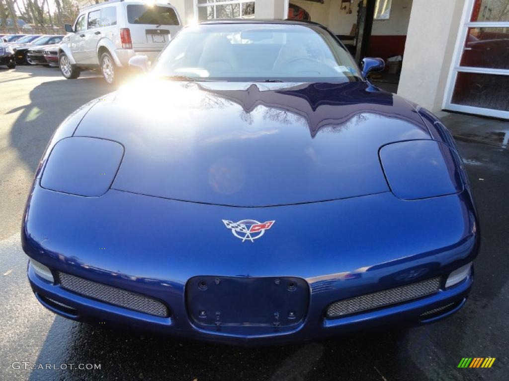 2004 Corvette Coupe - LeMans Blue Metallic / Light Gray photo #2