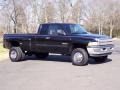 2000 Black Dodge Ram 3500 SLT Extended Cab 4x4 Dually  photo #16