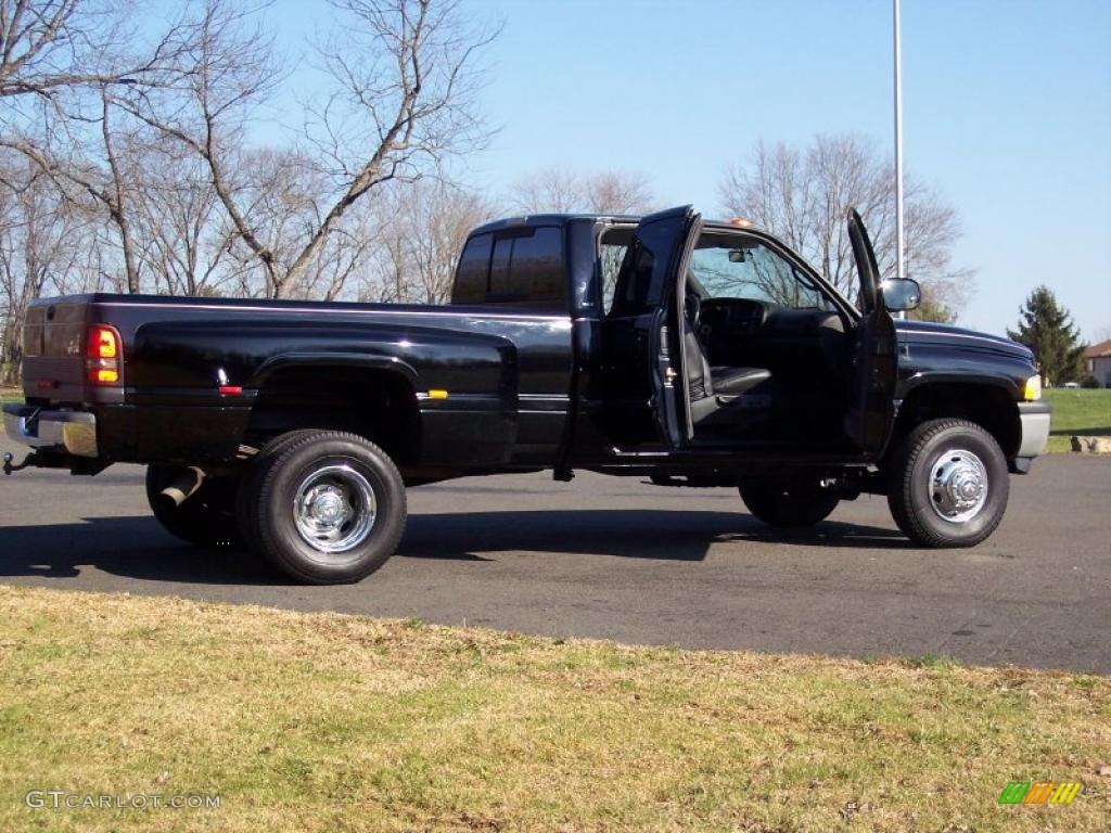 2000 Ram 3500 SLT Extended Cab 4x4 Dually - Black / Mist Gray photo #22