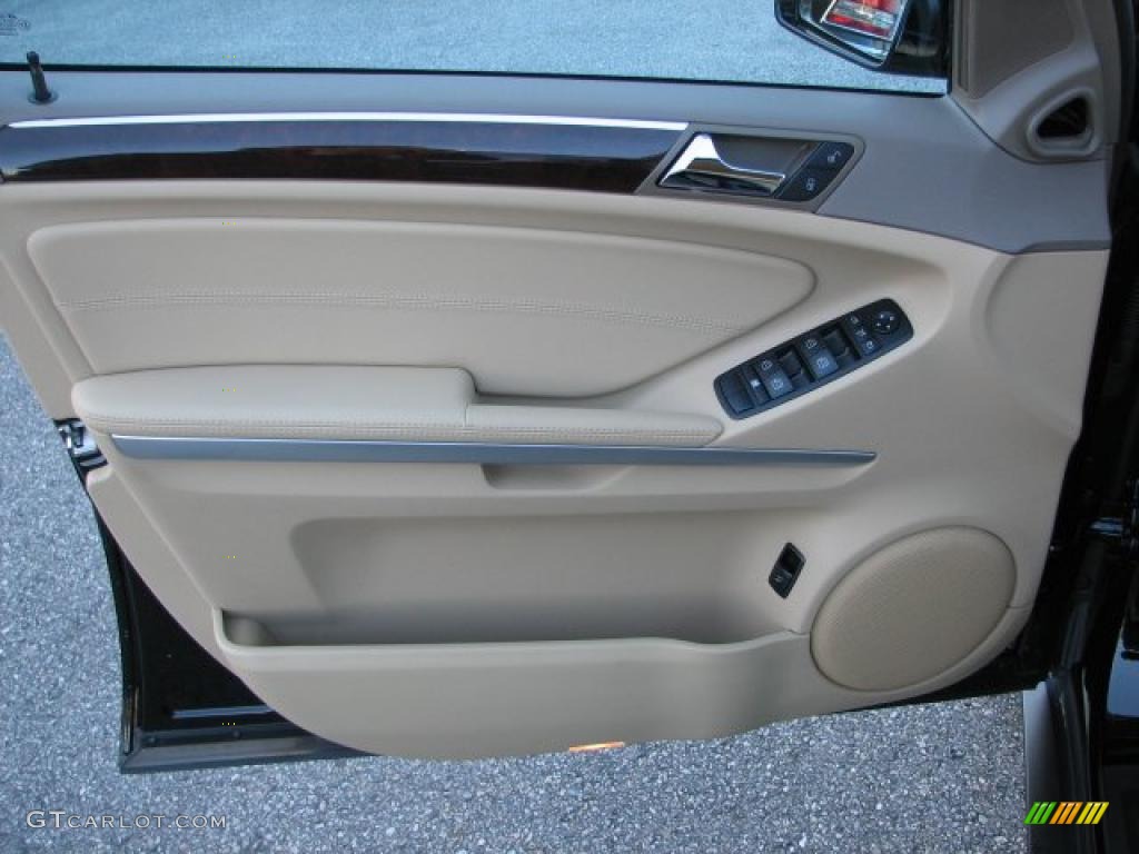 2011 Mercedes-Benz ML 350 4Matic Cashmere Door Panel Photo #40737959
