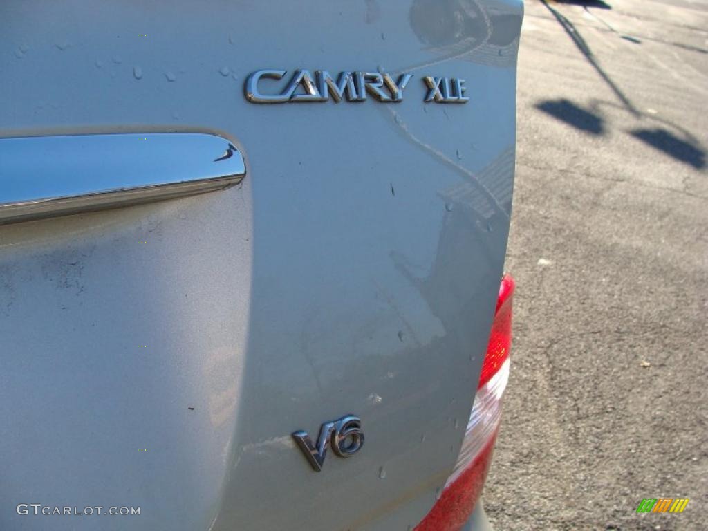 2002 Toyota Camry XLE V6 Marks and Logos Photo #40740795