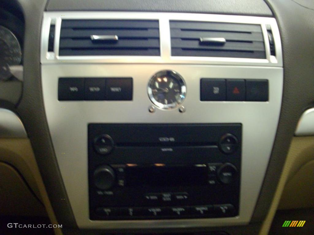 2007 Milan V6 Premier - Oxford White / Camel photo #12