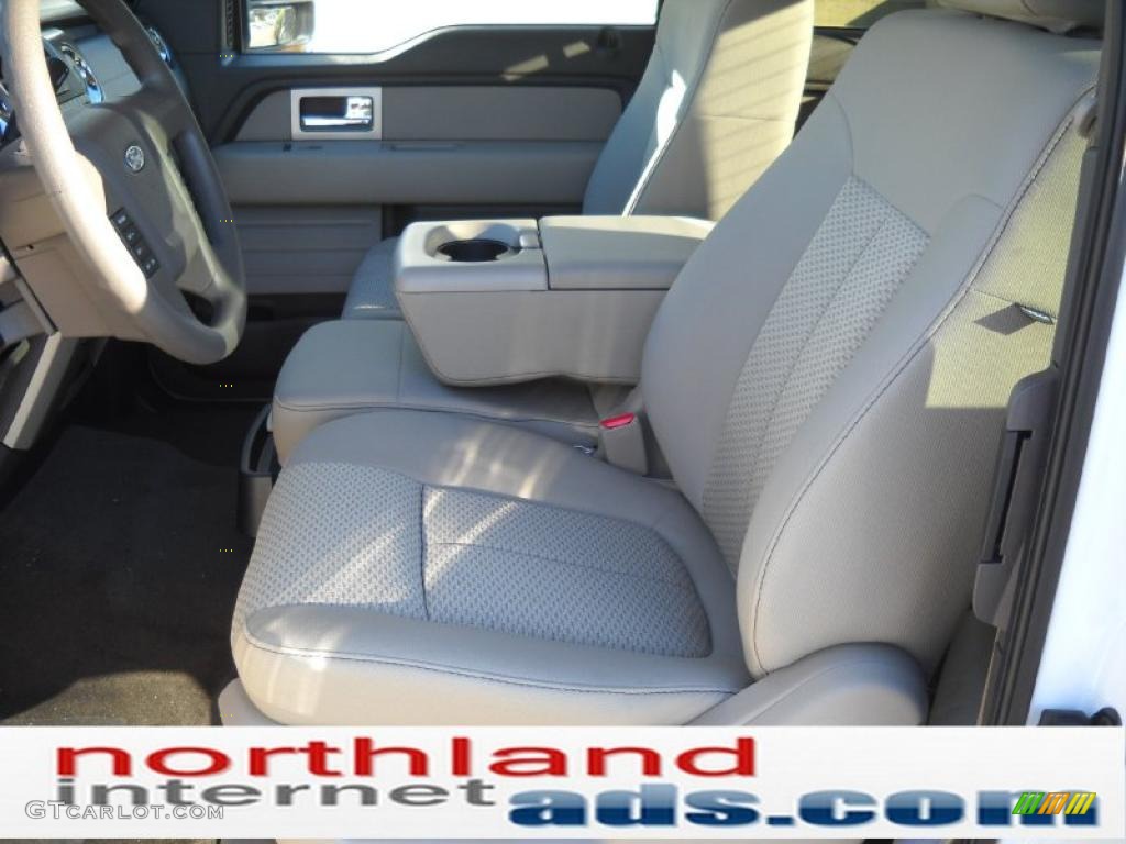 2010 F150 XL SuperCab 4x4 - Oxford White / Medium Stone photo #11