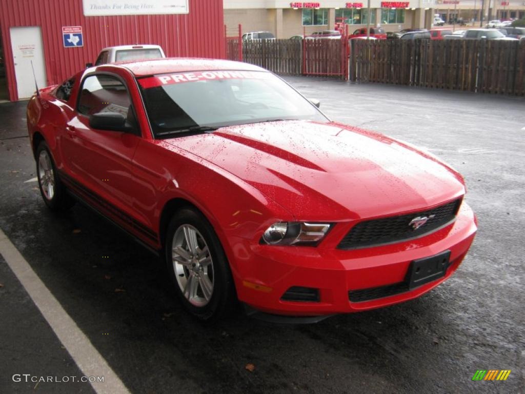 2010 Mustang V6 Coupe - Torch Red / Charcoal Black photo #7