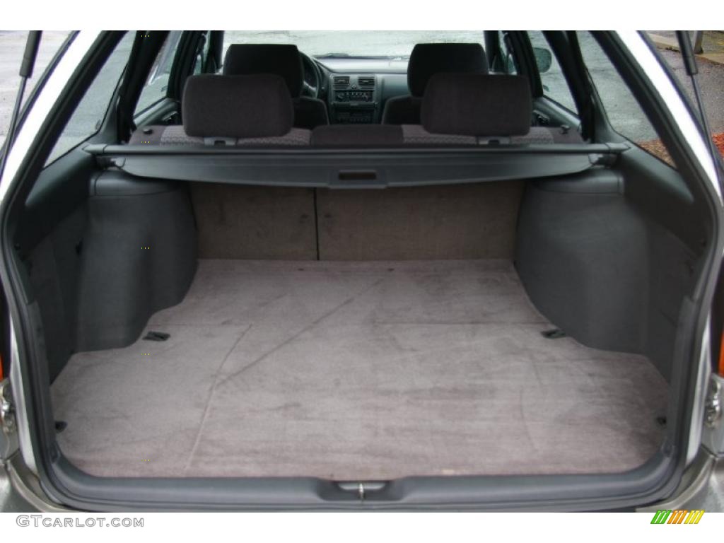 1999 Subaru Legacy Outback Wagon Trunk Photos