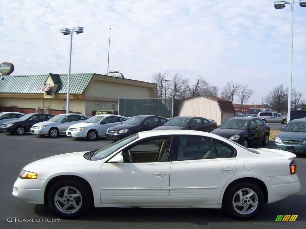 2005 Bonneville SE - Ivory White / Taupe photo #2