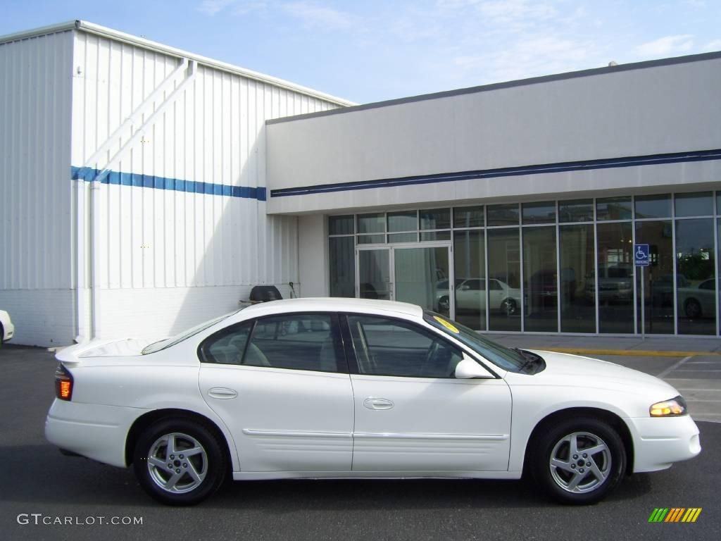 2005 Bonneville SE - Ivory White / Taupe photo #6