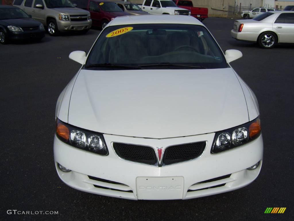 2005 Bonneville SE - Ivory White / Taupe photo #8