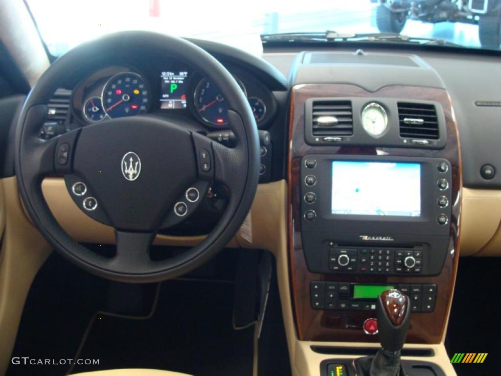 2011 Maserati Quattroporte S Sabbia Dashboard Photo #40745976