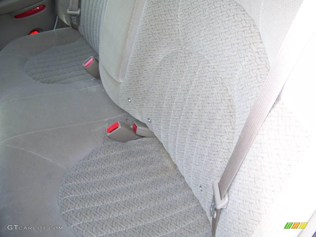 2005 Bonneville SE - Ivory White / Taupe photo #12