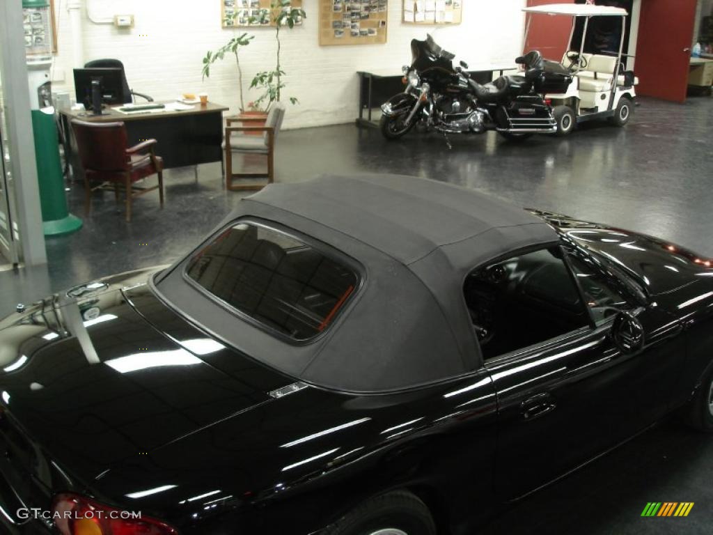 2000 MX-5 Miata Roadster - Brilliant Black Metallic / Black photo #20