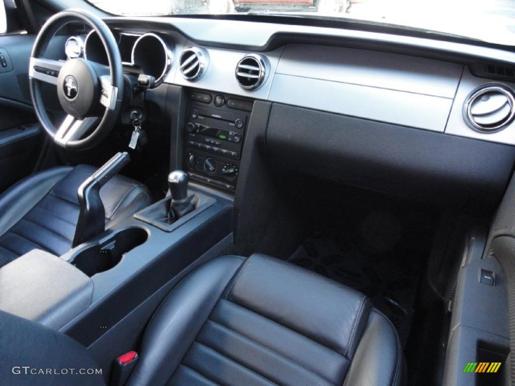 2005 Mustang GT Premium Coupe - Satin Silver Metallic / Dark Charcoal photo #12