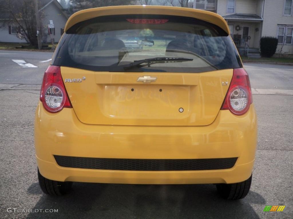 2010 Aveo Aveo5 LT - Summer Yellow / Neutral photo #6