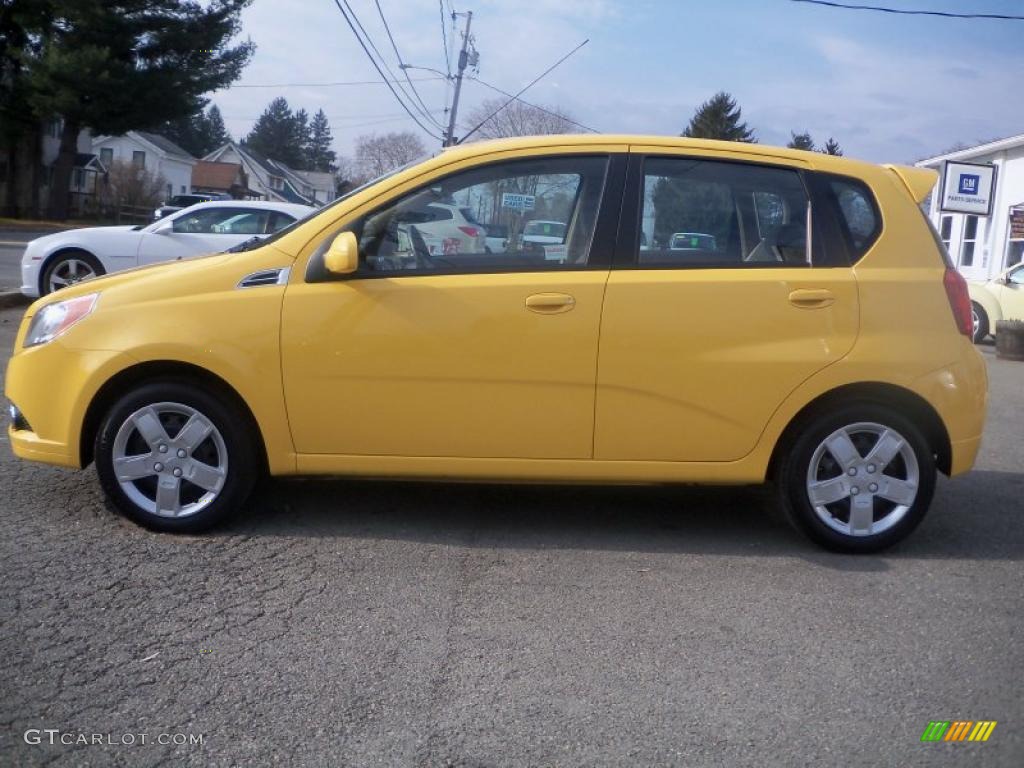 2010 Aveo Aveo5 LT - Summer Yellow / Neutral photo #8