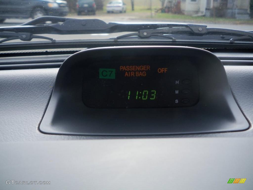 2010 Aveo Aveo5 LT - Summer Yellow / Neutral photo #28