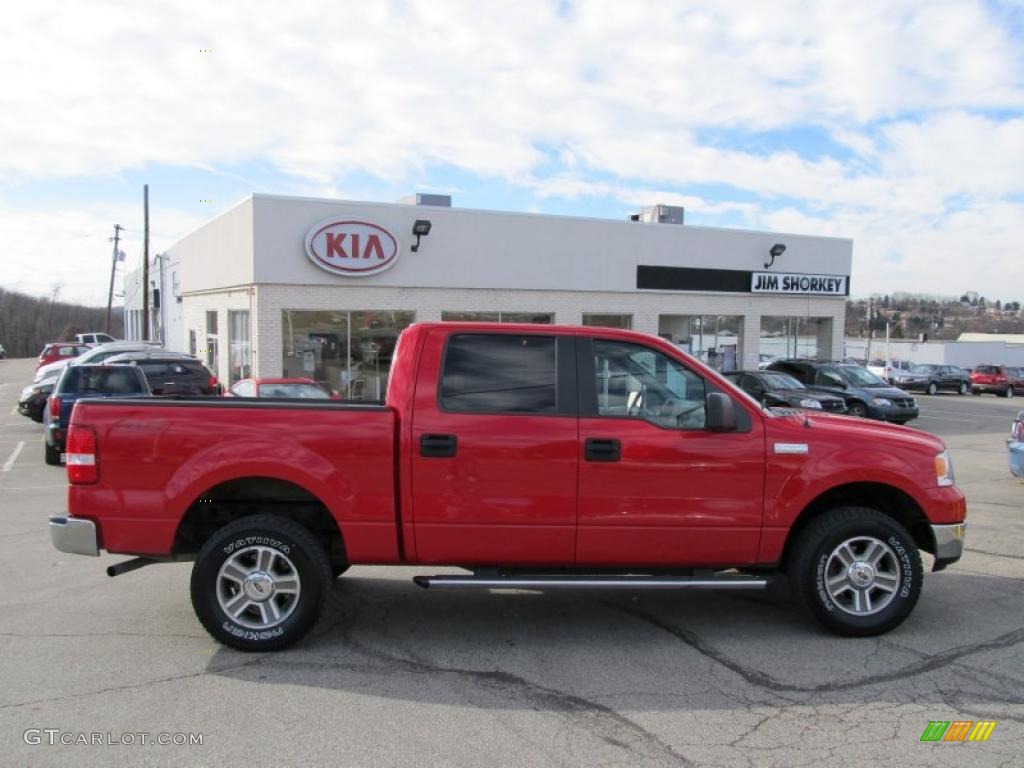 2005 F150 XLT SuperCrew 4x4 - Bright Red / Medium Flint/Dark Flint Grey photo #2