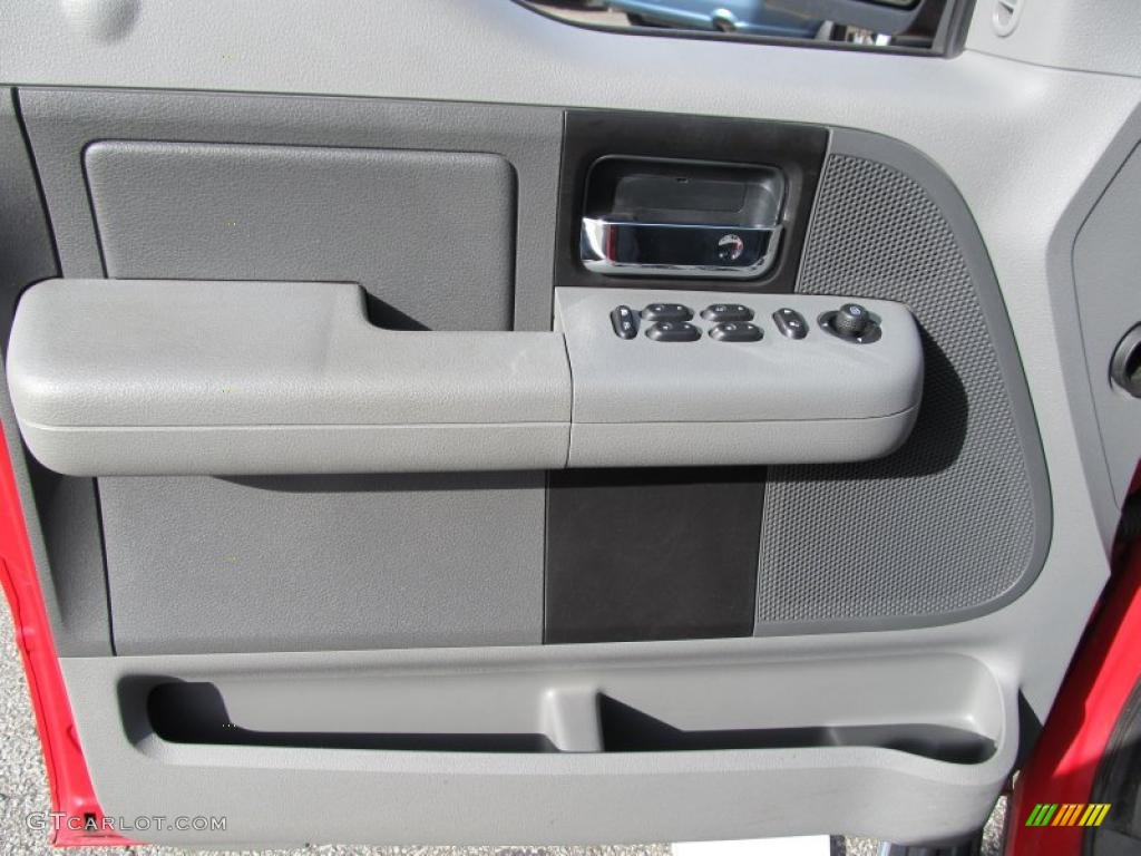 2005 F150 XLT SuperCrew 4x4 - Bright Red / Medium Flint/Dark Flint Grey photo #9