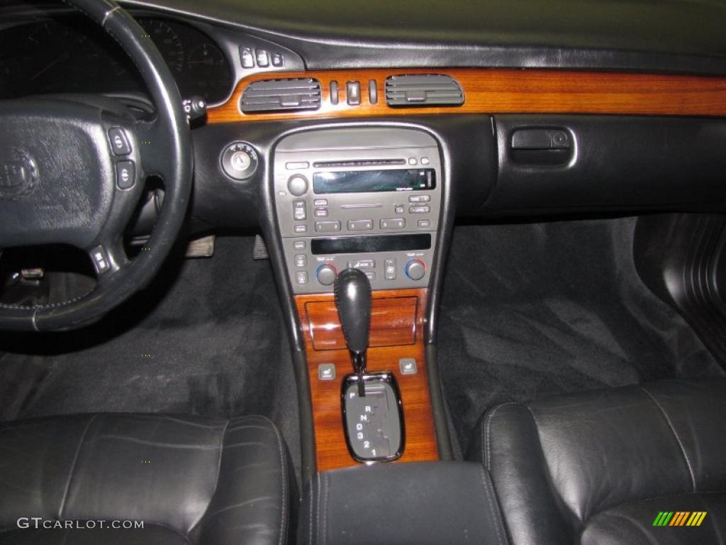 2004 Cadillac Seville SLS Black Dashboard Photo #40753699