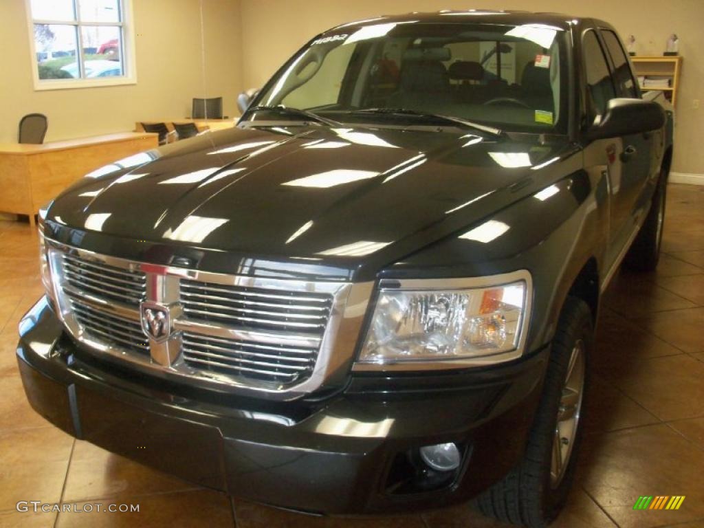 2008 Dakota Laramie Crew Cab 4x4 - Brilliant Black / Dark Slate Gray/Medium Slate Gray photo #1