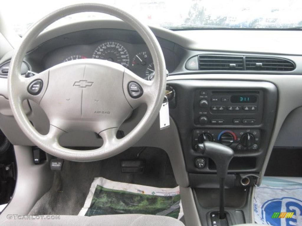 2005 Chevrolet Classic Standard Classic Model Controls Photo #40757659